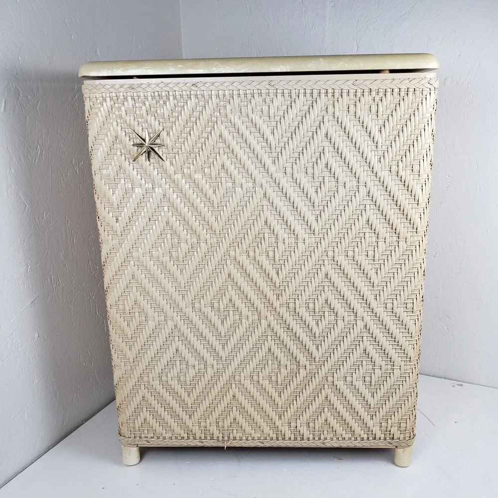 Vintage Mid Century Woven Wicker Laundry Hamper Starburst Pearlized Lid Cream
